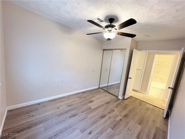 Building Photo - 7175 Sawtooth Dr