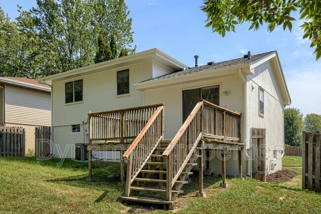 Building Photo - 15342 Sarpy Cir