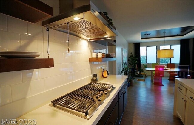 Building Photo - 9239 Beltana Ct