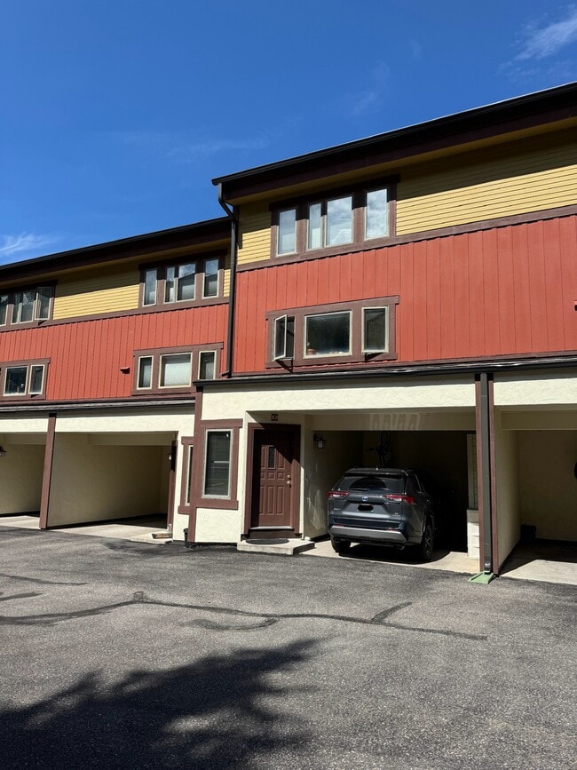 Primary Photo - 2500 Kinnickinnick Rd