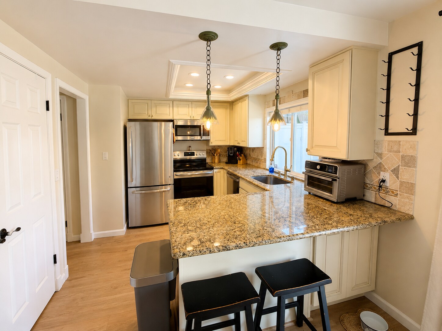 Building Photo - 2820 Bollinger Canyon Rd