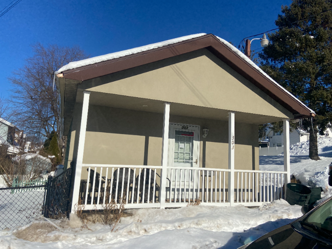 Building Photo - 303 Butler St