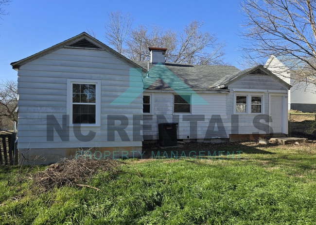 Building Photo - 124 Depot St