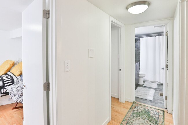 Building Photo - Wicker Park Big 3 Bedroom 2 Bath Private Coach House. Decks and Outdoor Space.