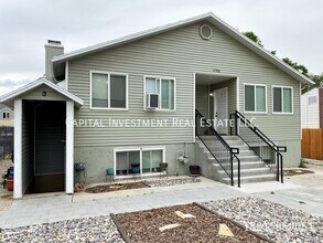Building Photo - 3708 McCall St E