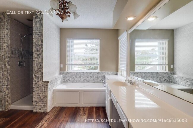 Building Photo - 2073 Stone Bridge Dr