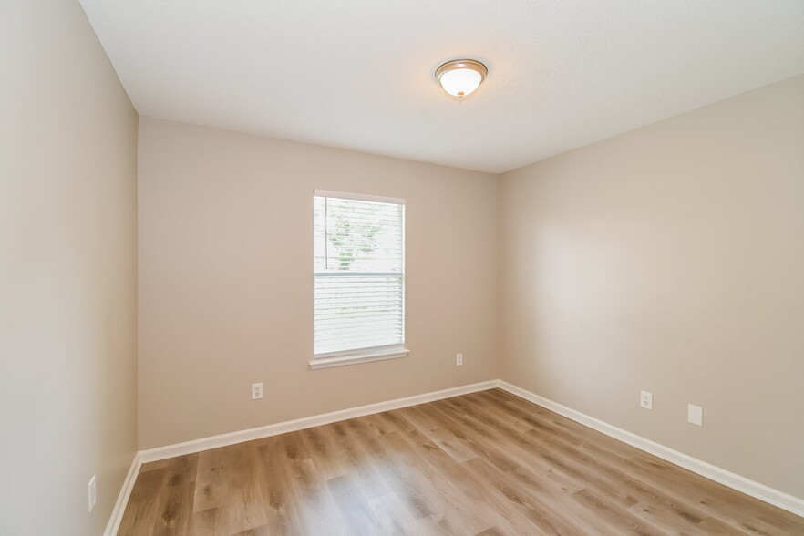 Building Photo - 3100 Havengate Dr