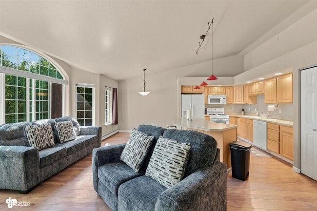 Building Photo - 4116 E Country Fair Dr