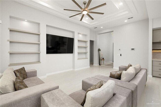 Building Photo - 24 Zenker Ave