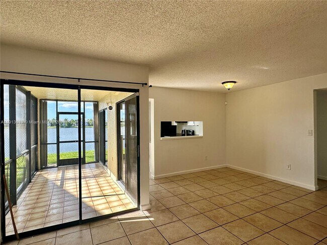 Building Photo - 1400 Jefferson Dr