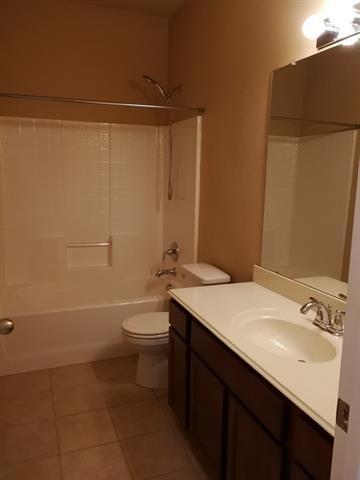 Building Photo - 2793 Cresent Lake Dr
