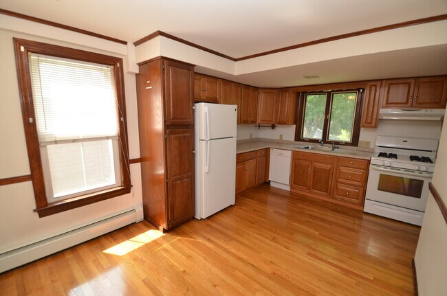 Building Photo - 51-2 North Ave