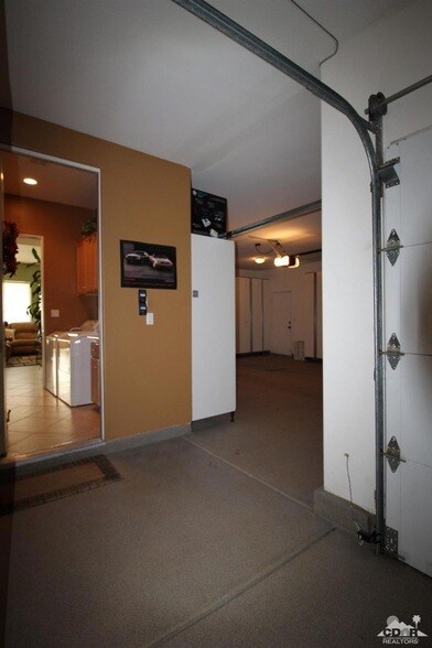 Building Photo - 45456 Box Mountain Road Unit