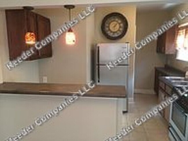Building Photo - Newly remodeled 2 Bedroom house