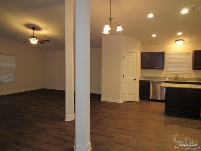 Building Photo - 8145 Nalo Creek Loop