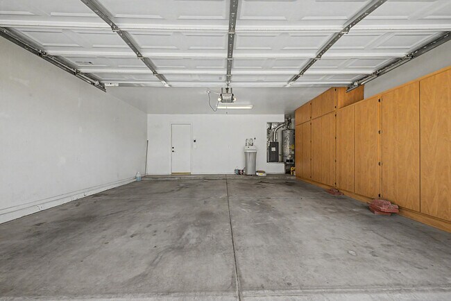 Building Photo - 1513 W Lark Dr