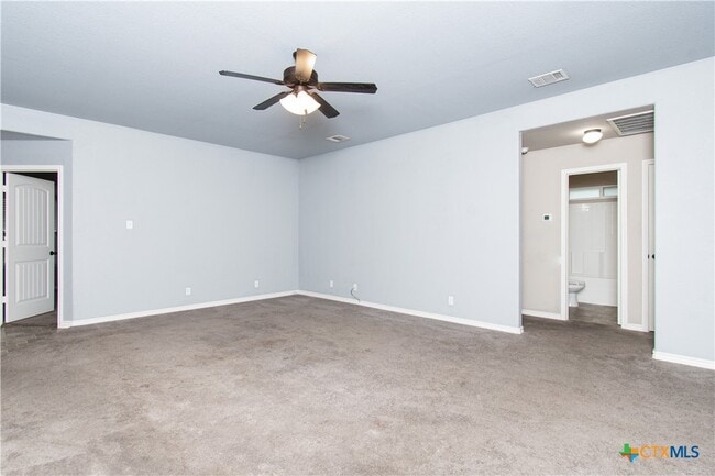 Building Photo - 6703 Keechi Valley Dr