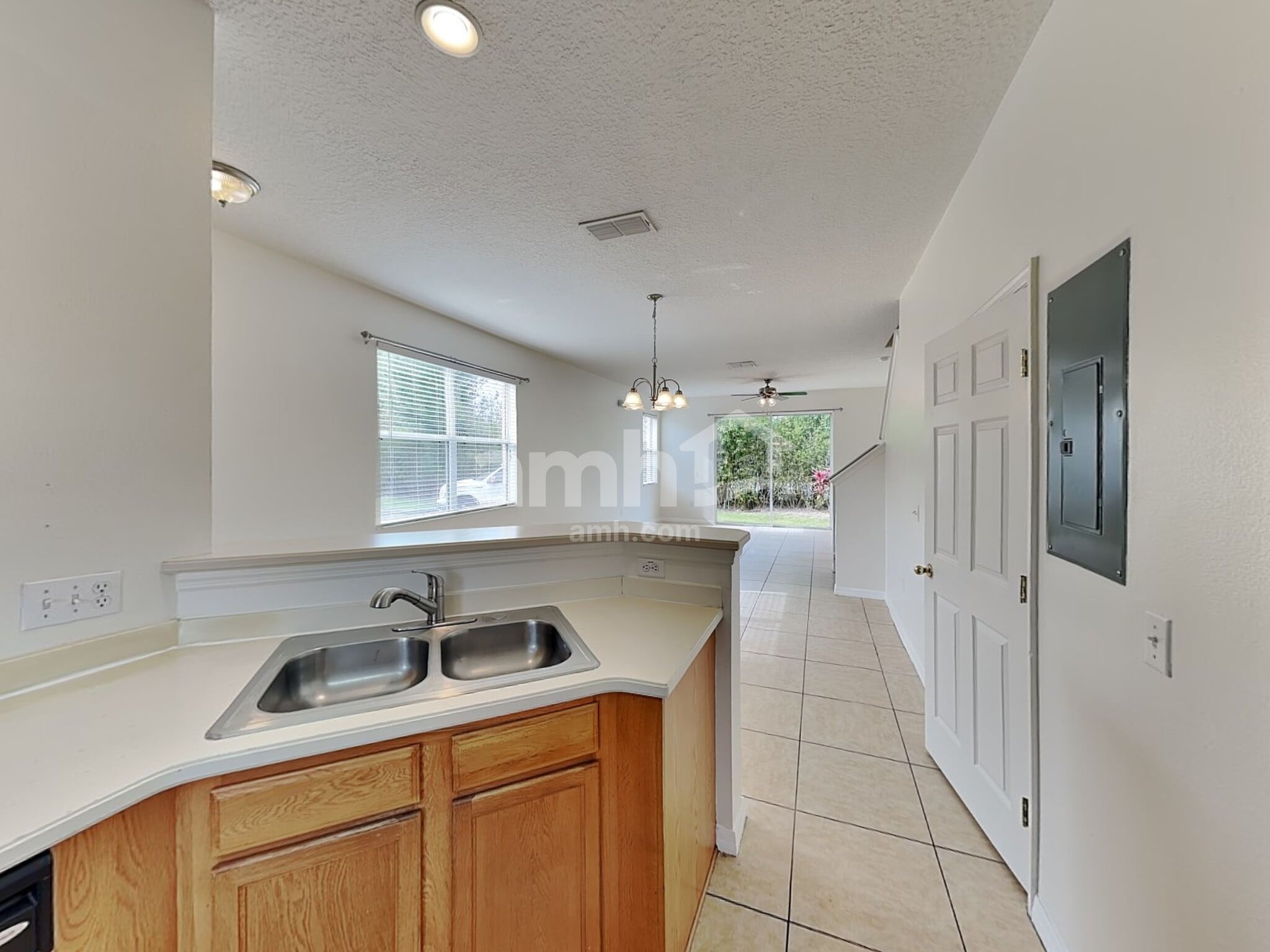 Building Photo - 5500 Paradise Cay Cir