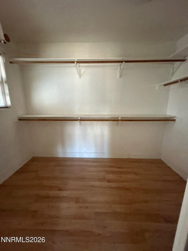 Building Photo - 559 Nader Wy