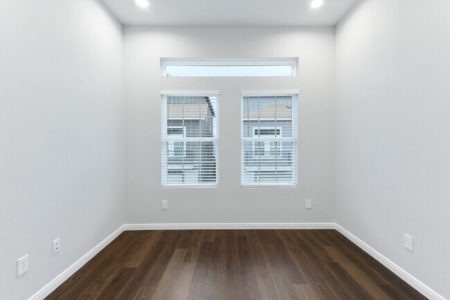 Building Photo - 4919 Paradigm Ln
