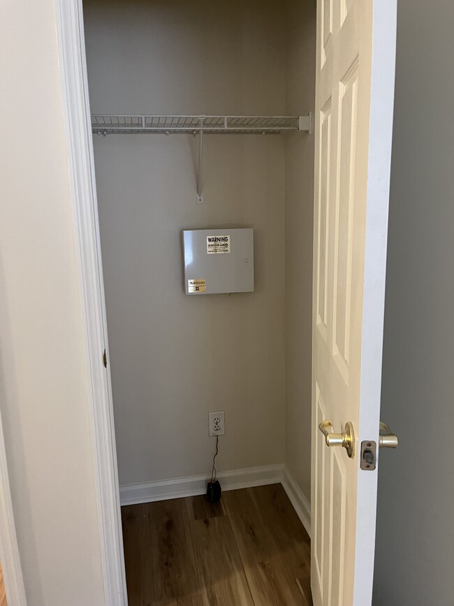 Coat Closet - 532 Lionshead Rd