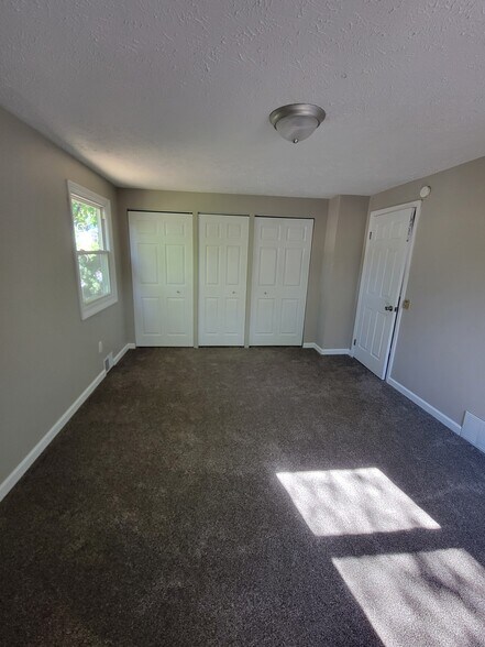 2nd Bedroom - 255 Hague St