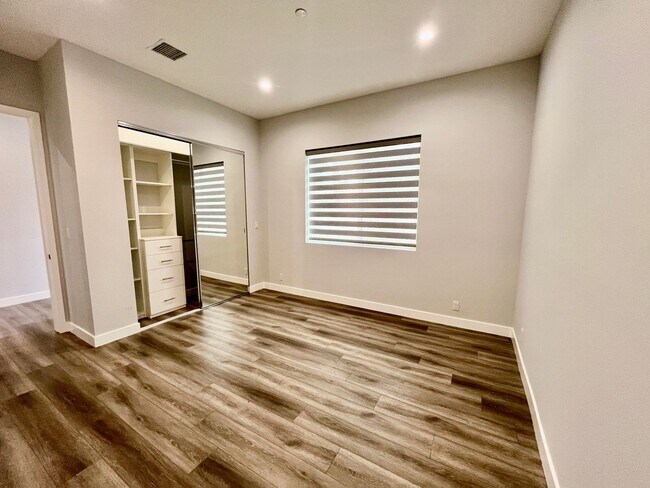 Building Photo - Newly built gated home with top of the lin...