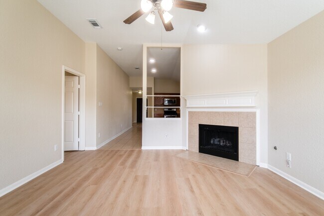 Building Photo - 8442 Rollins Bend Ln