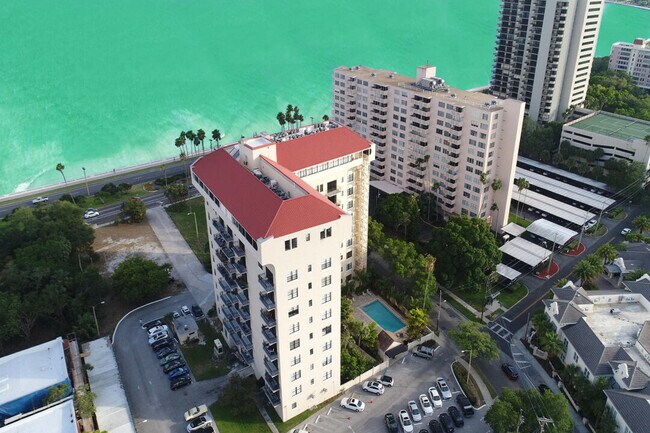 Building Photo - 2109 Bayshore Blvd