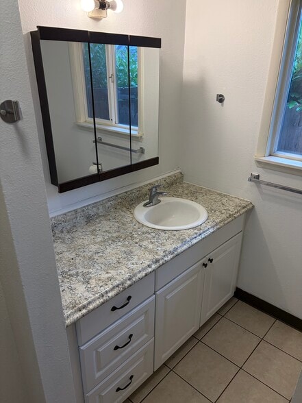 Building Photo - 2115 Carlson Rd