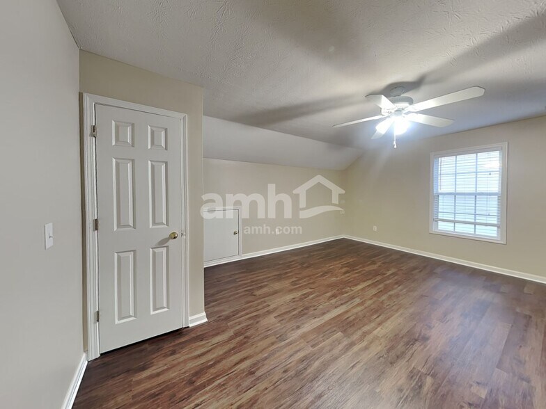 Building Photo - 2769 Wynhaven Oaks Way