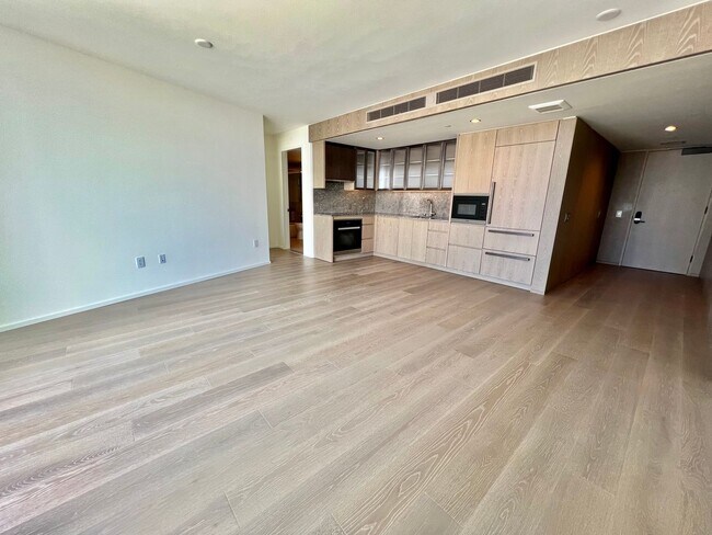 Building Photo - Well Maintained 1 Bed, 1 Bath, 1 parking i...