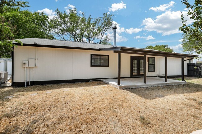 Building Photo - ***APPLICATION CURRENTLY UNDER REVIEW***Co...