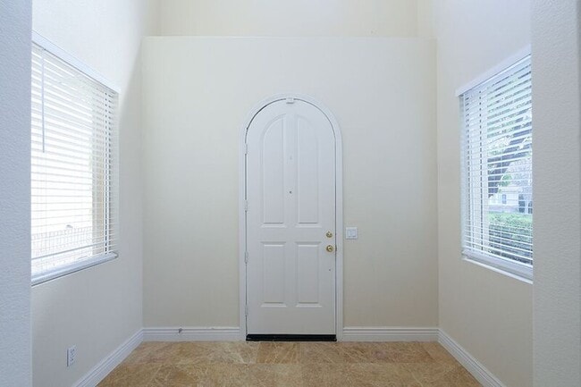 Building Photo - 26400 Castle Ln