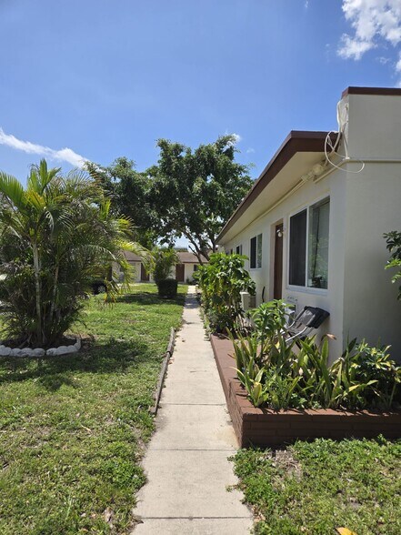 Building Photo - 2245 Fillmore St