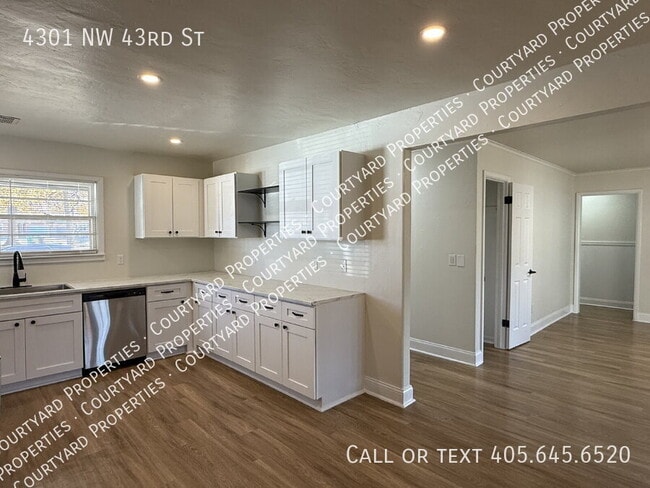 Building Photo - 4301 NW 43rd St