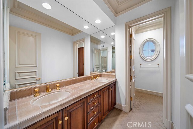 Building Photo - 121 Emerald Bay