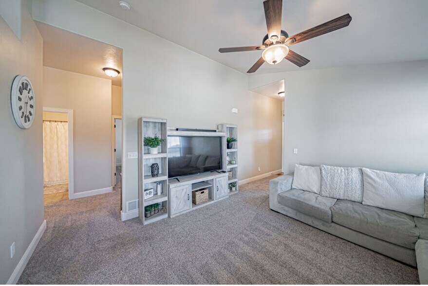 Building Photo - 3853 Tradition Ct