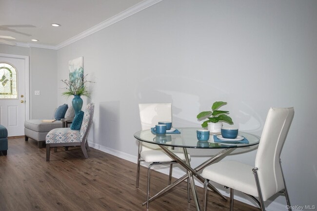 Building Photo - 255 E Main St