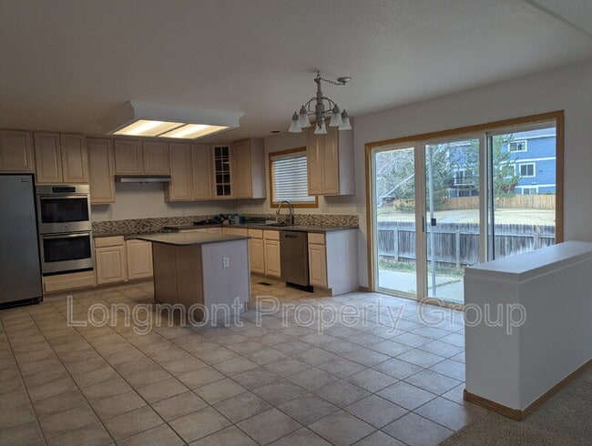 Building Photo - 3581 Larkspur Cir