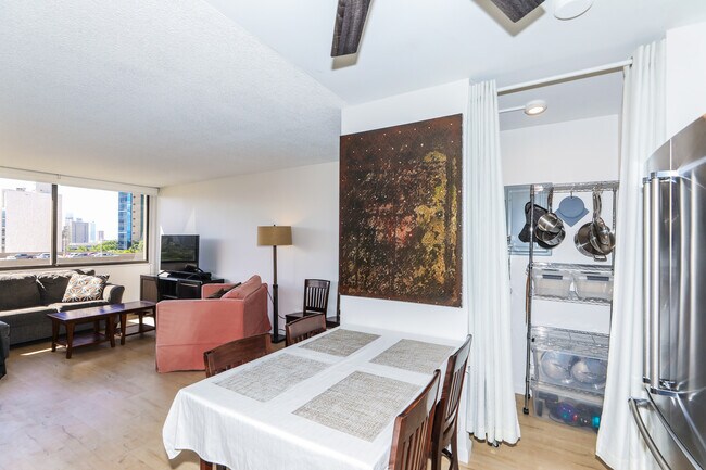 Building Photo - 55 S Kukui St