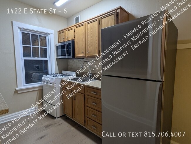 Building Photo - 1422 E State St