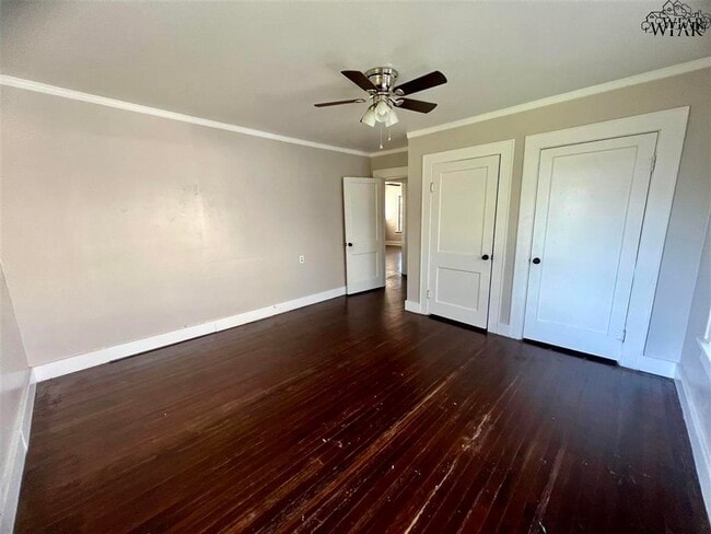 Building Photo - 3107 Ave R