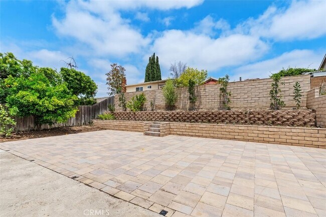 Building Photo - 26451 Vía Juanita