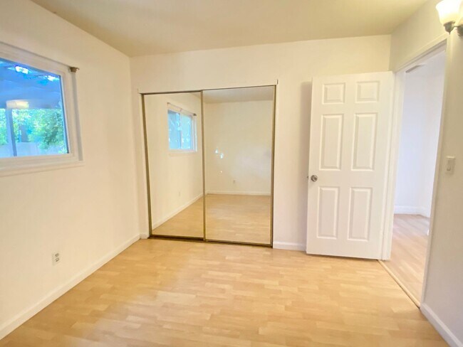 Building Photo - Beautiful Single Story Home Across From Ro...