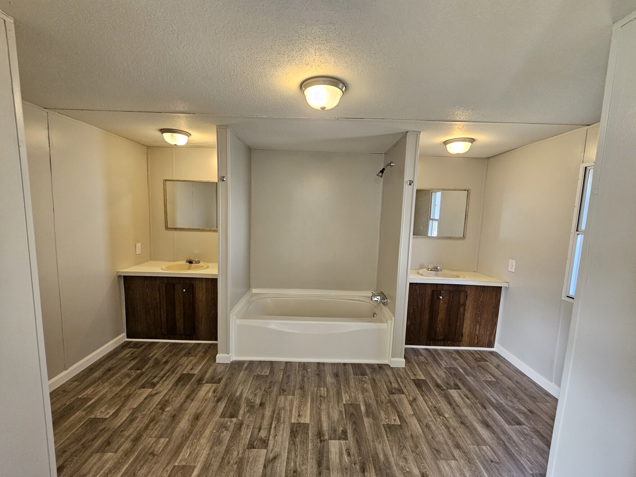 Building Photo - 210 Jamback Rd