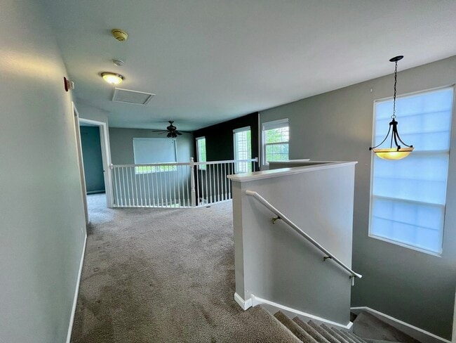 Building Photo - 1919 Golden Gate Ln