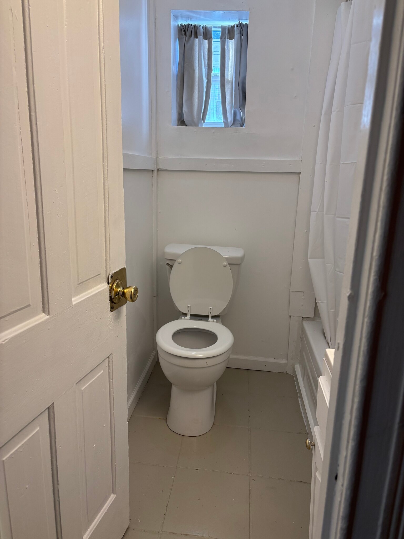 Building Photo - 1324 Read St