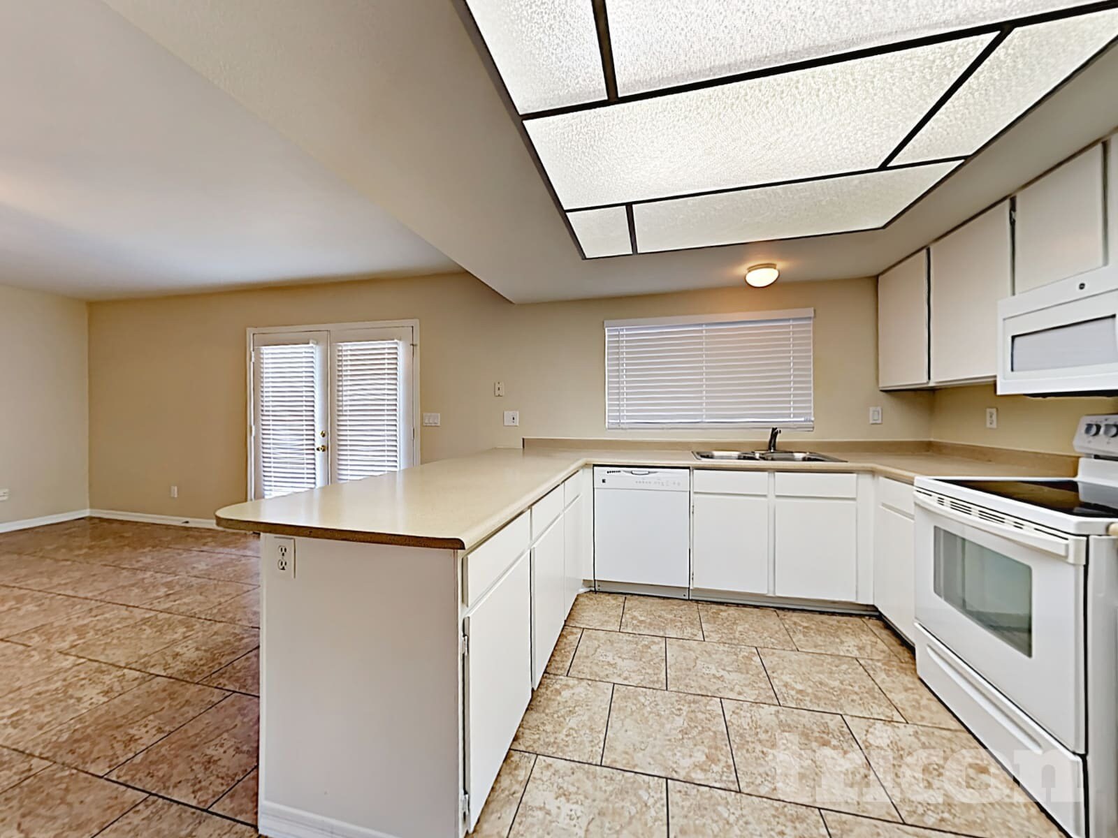 Building Photo - 1113 W Runion Dr