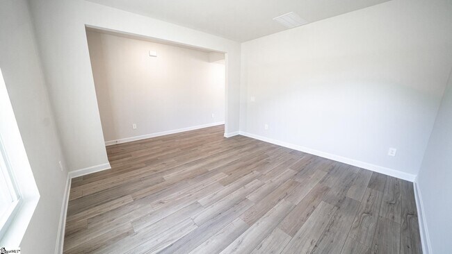 Building Photo - 1029 Killian St